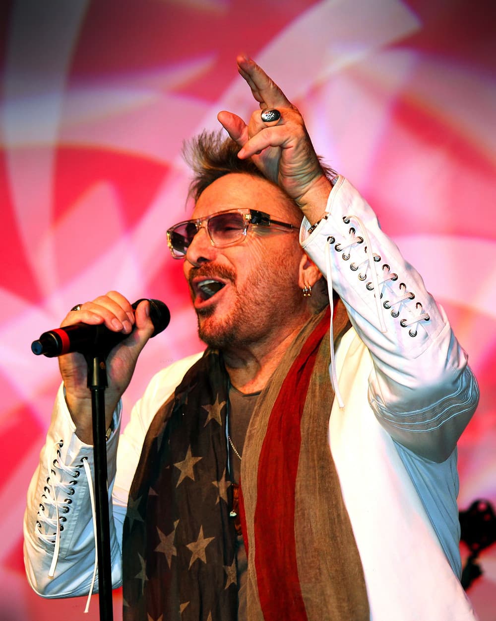 Chuck Negron's artist profile image
