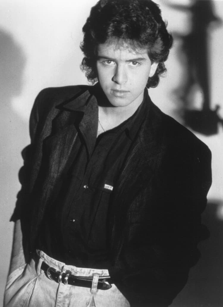Glenn Medeiros artist profile image