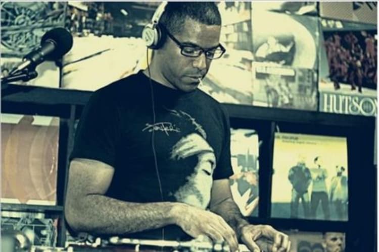 Stro Elliot artist profile image