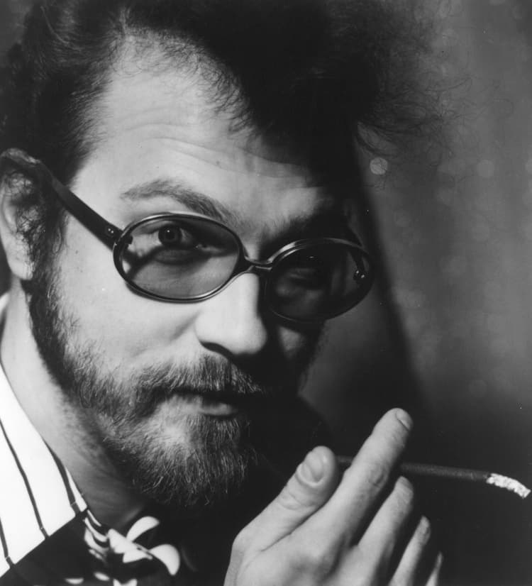 R. Stevie Moore artist profile image