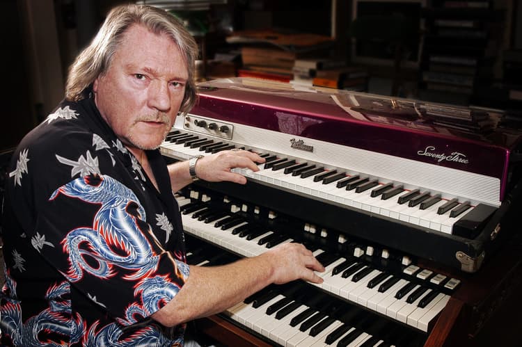 Brian Auger artist profile image