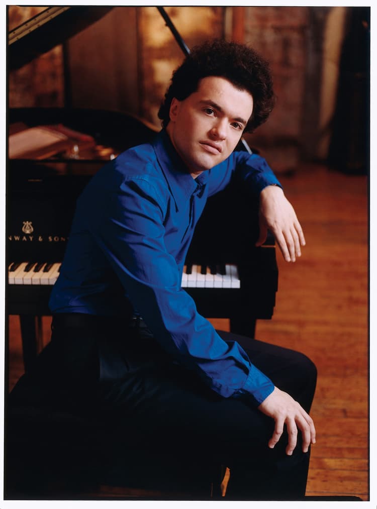 Evgeny Kissin artist profile image