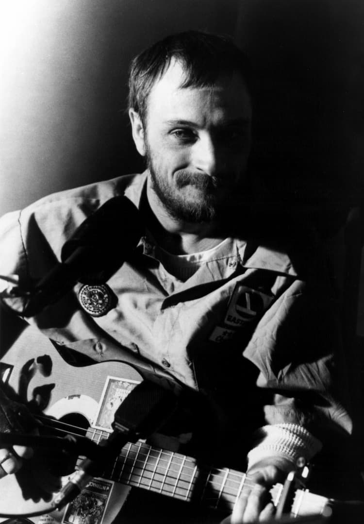 Vic Chesnutt artist profile image
