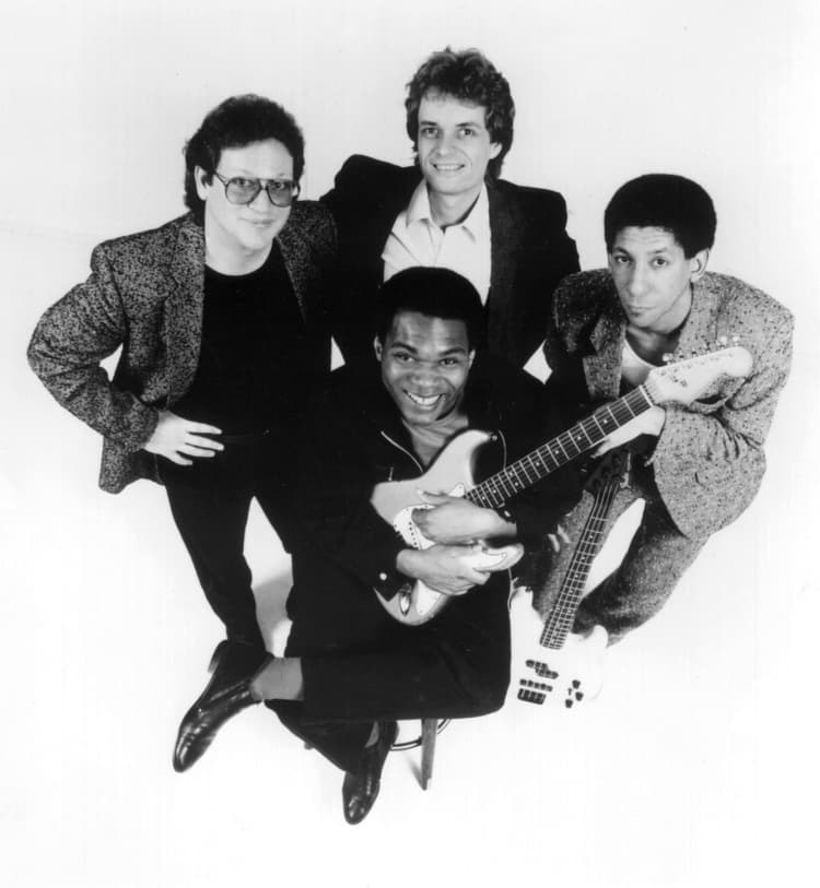 The Robert Cray Band artist profile image