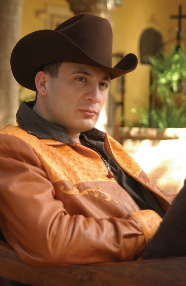 Valentín Elizalde artist profile image