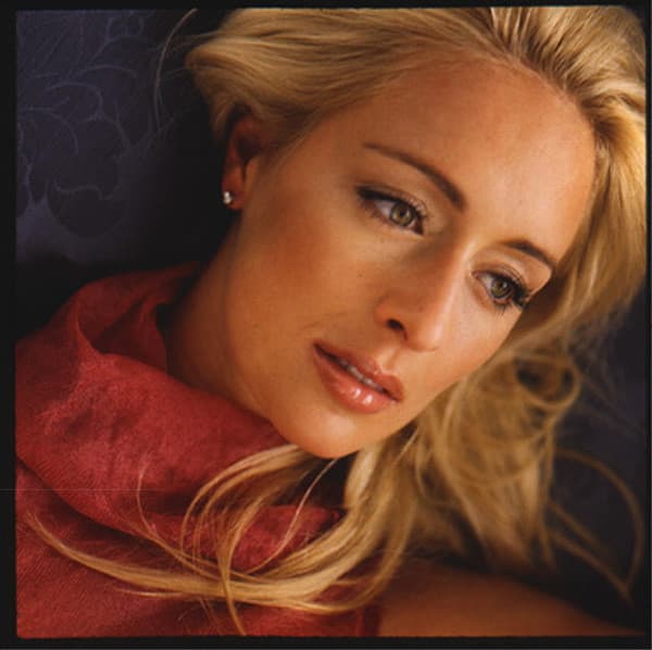 Mindy McCready artist profile image