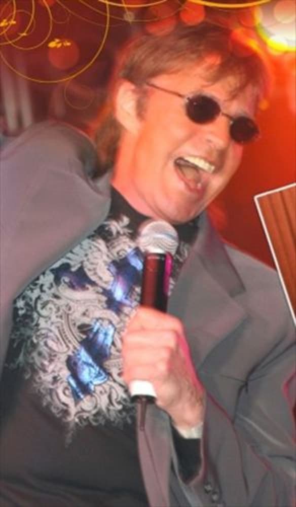 Mark Lindsay's artist profile image