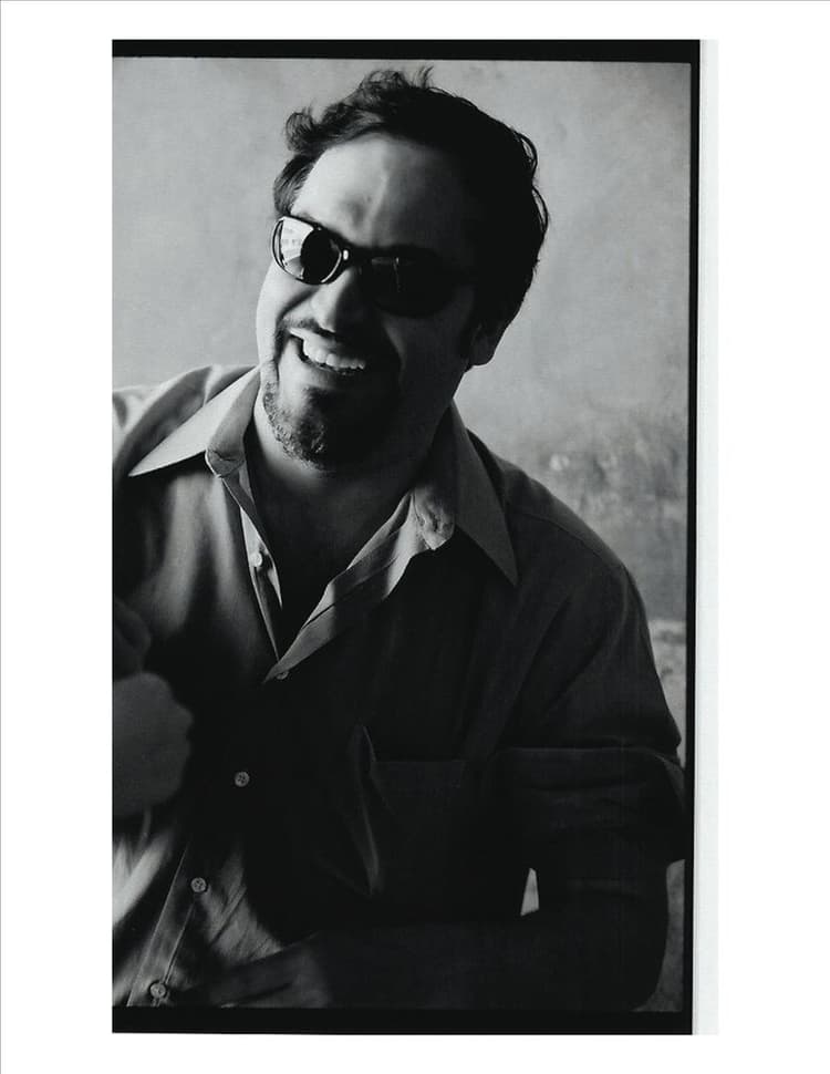 Marco Flores artist profile image