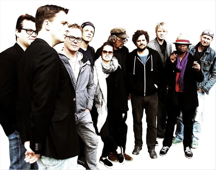 Club des Belugas artist profile image