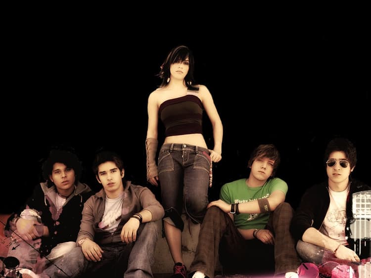 Nikki Clan artist profile image