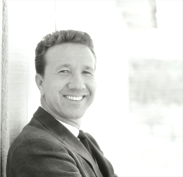 Marty Robbins artist profile image