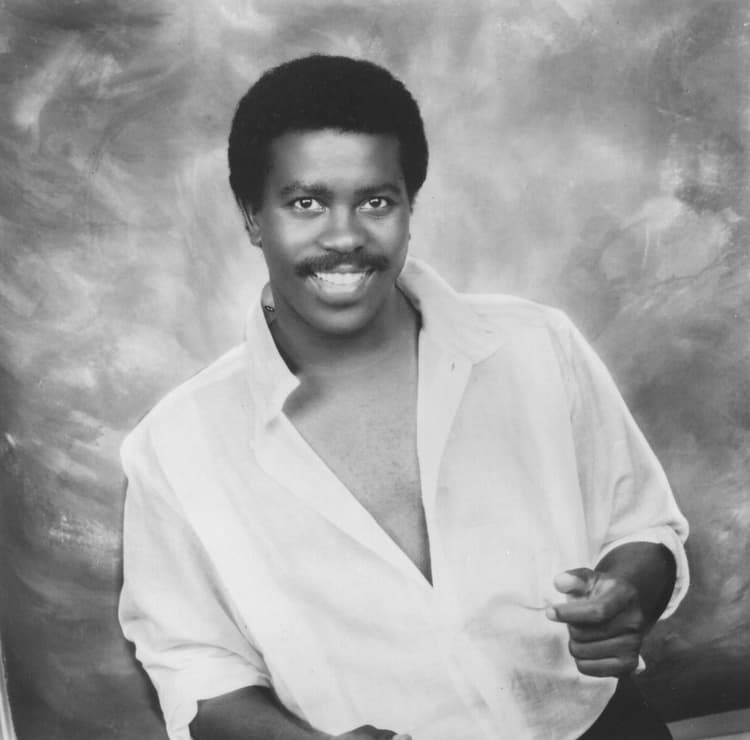 Kashif artist profile image