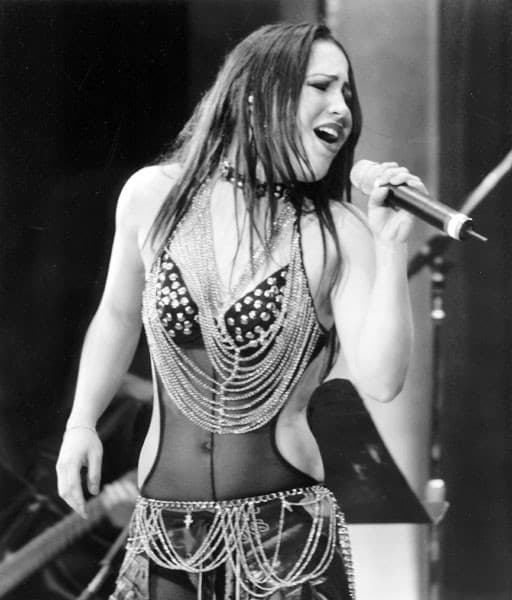 Jennifer Peña artist profile image