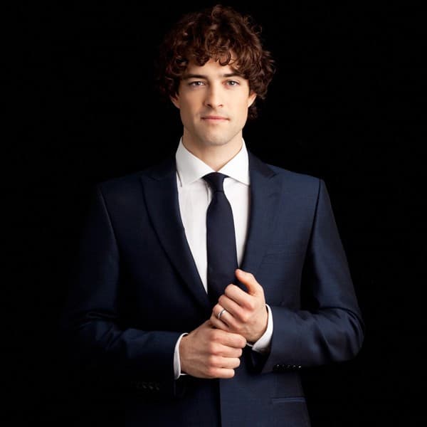 Lee Mead artist profile image