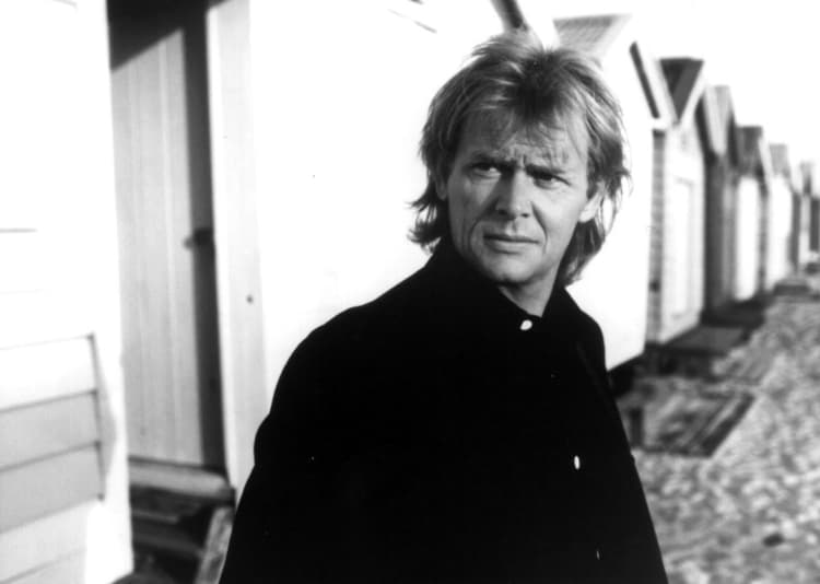 John Farnham artist profile image