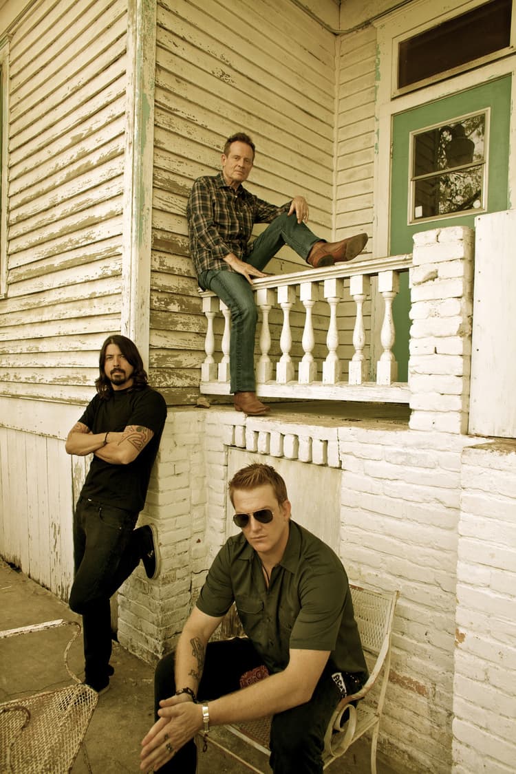 Them Crooked Vultures artist profile image