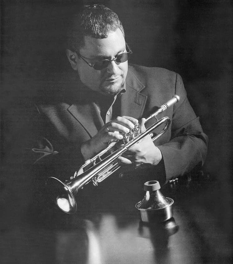 Ray Vega artist profile image