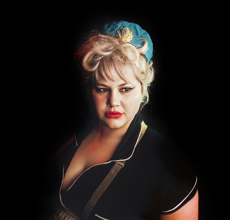 Shannon Shaw artist profile image