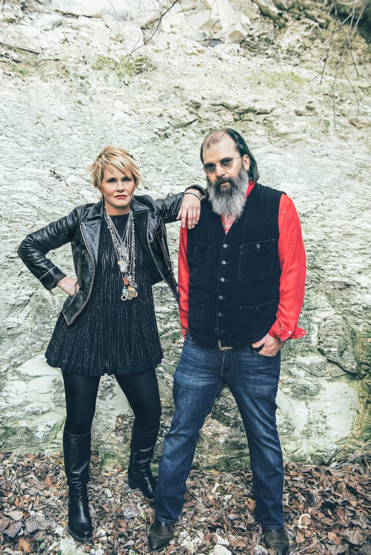 Colvin & Earle artist profile image