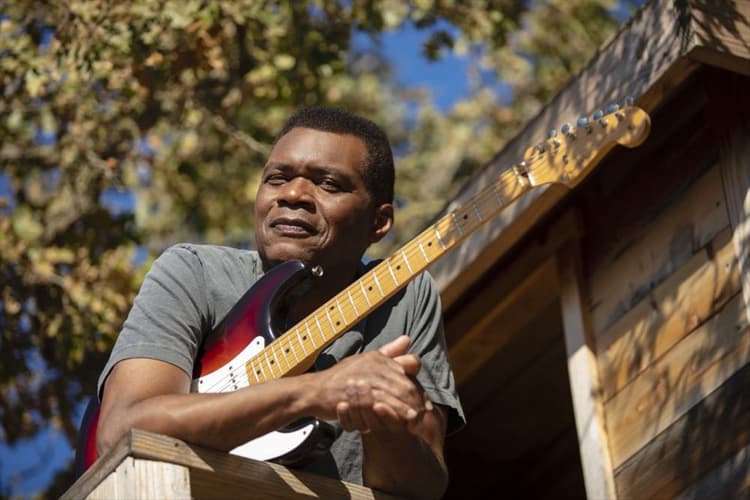 Robert Cray artist profile image