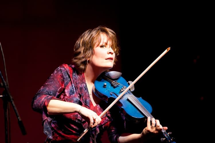 Eileen Ivers artist profile image