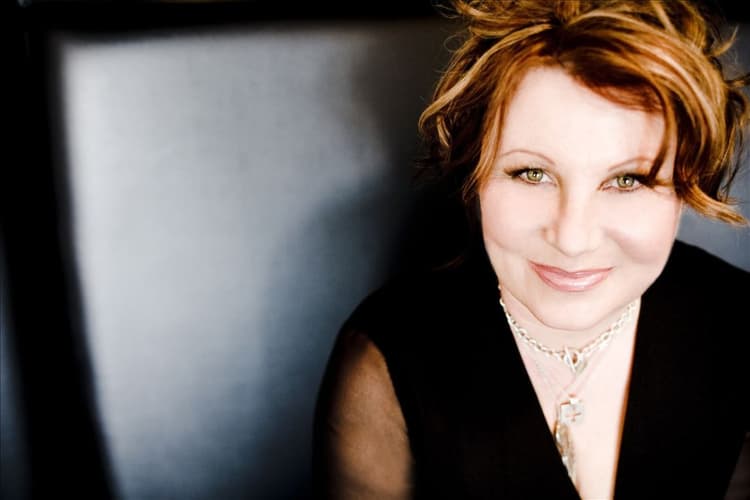 Margaret Becker artist profile image