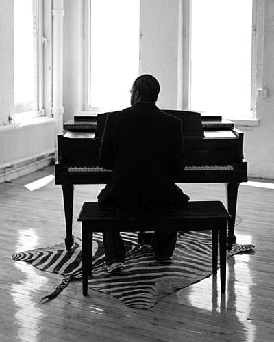 Dwele's artist profile image