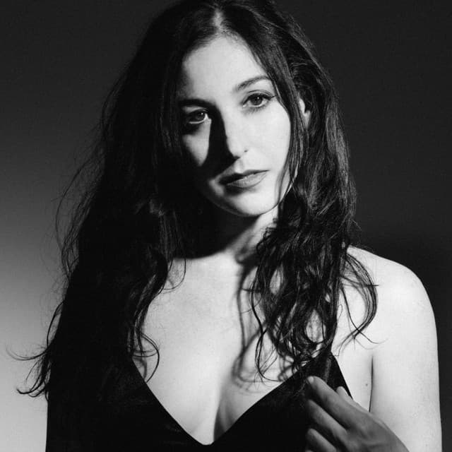 Marissa Nadler artist profile image