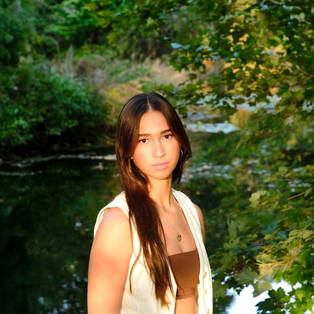 Bella Masone artist profile image