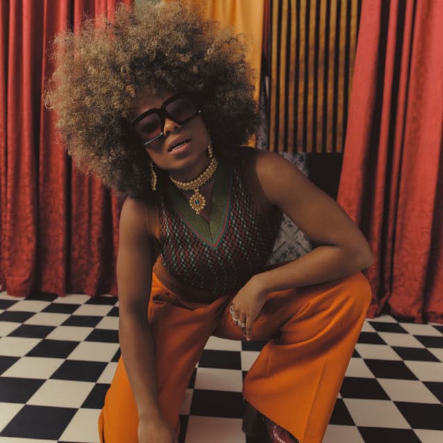 Fleur East artist profile image