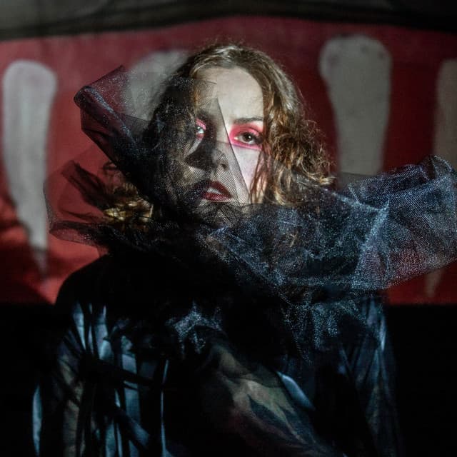 Emma Ruth Rundle artist profile image