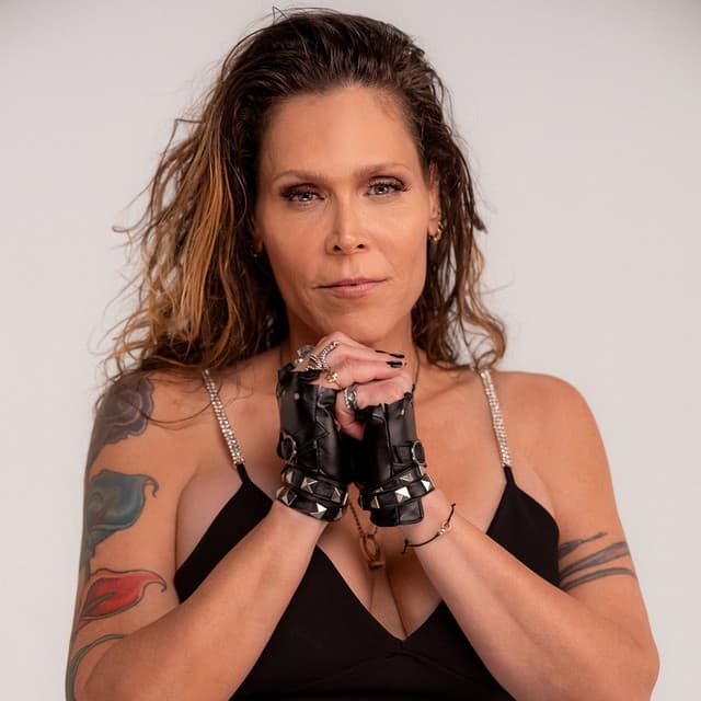 Beth Hart artist profile