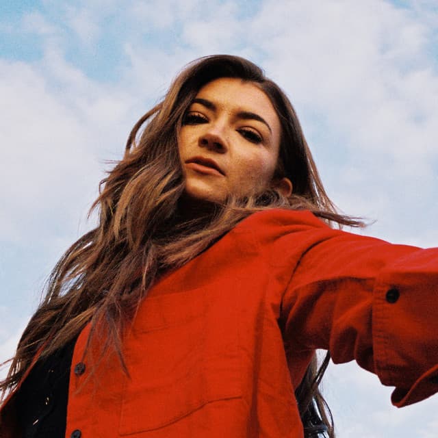 Tenille Townes artist profile image