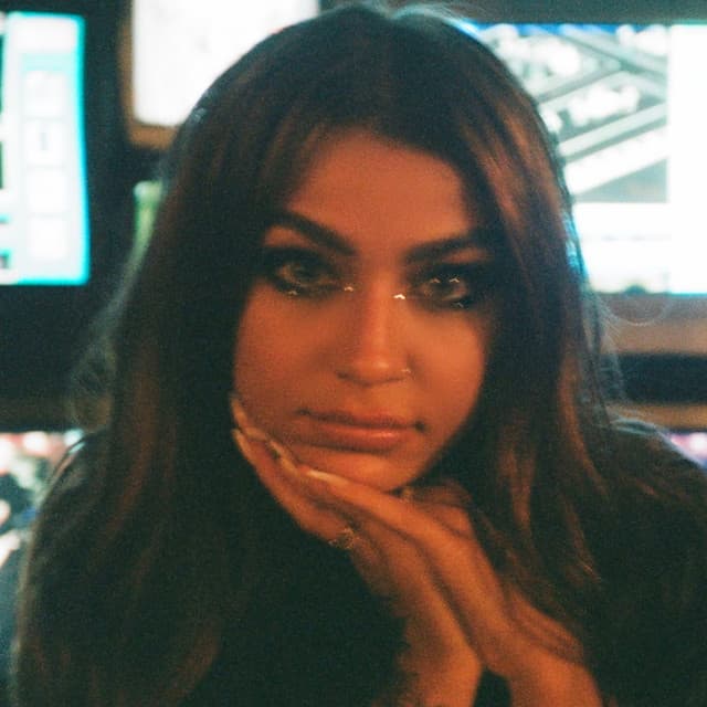 Andrea Russett artist profile image