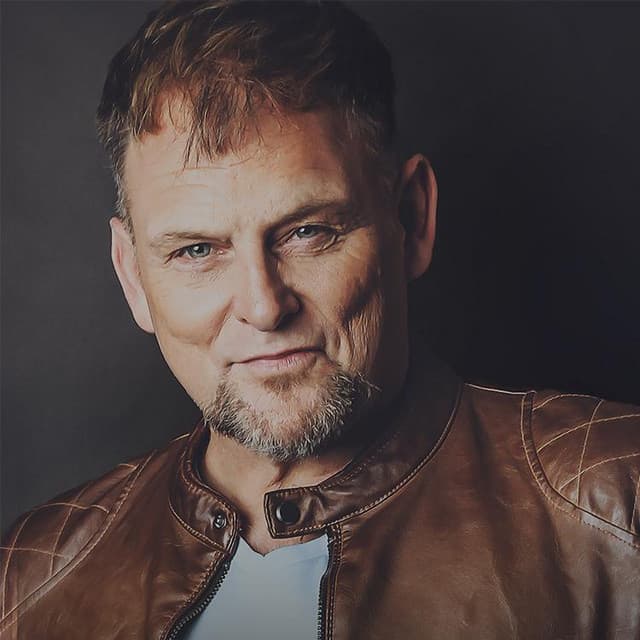 Steve Hofmeyr artist profile image