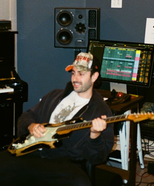 Jesse Gold's artist profile image