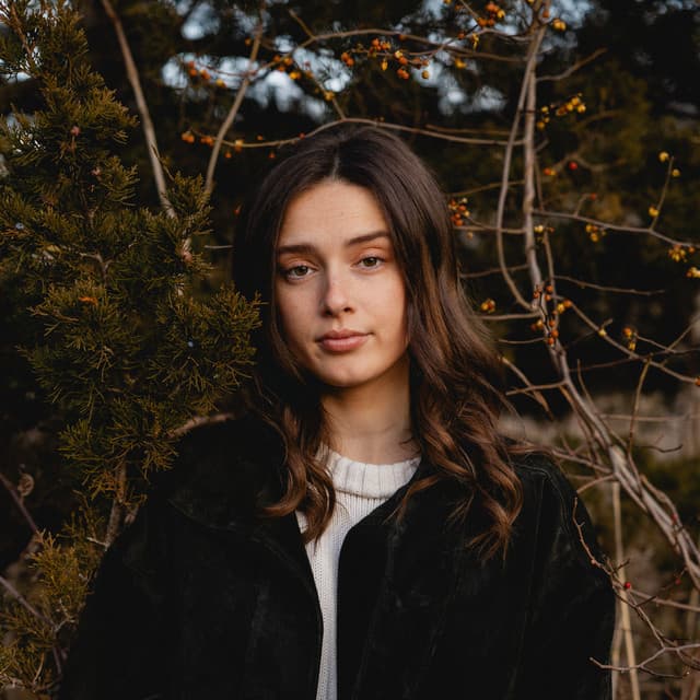 Lily Fitts's artist profile image