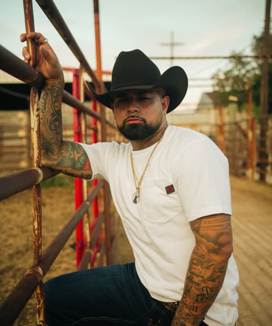 Louie TheSinger artist profile image