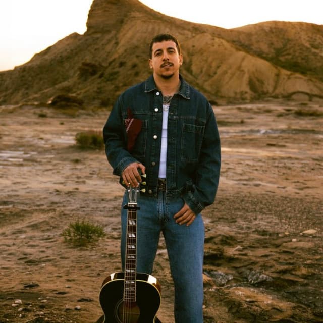 Fernando Daniel artist profile image
