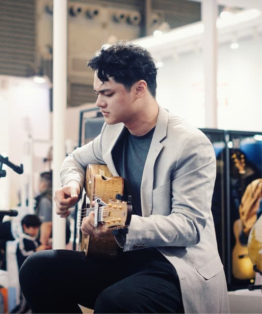 Bobu Sama artist profile image