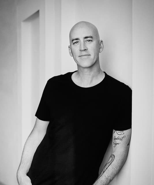 Tyrone Wells's artist profile image