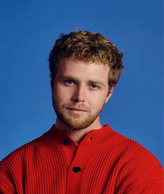 Alex Warren artist profile