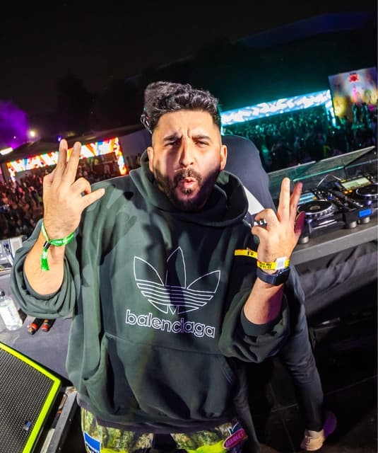 Isaac Maya artist profile image