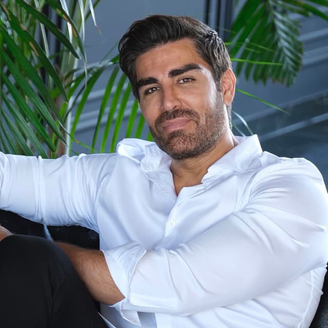 Reza Malekzadeh artist profile image