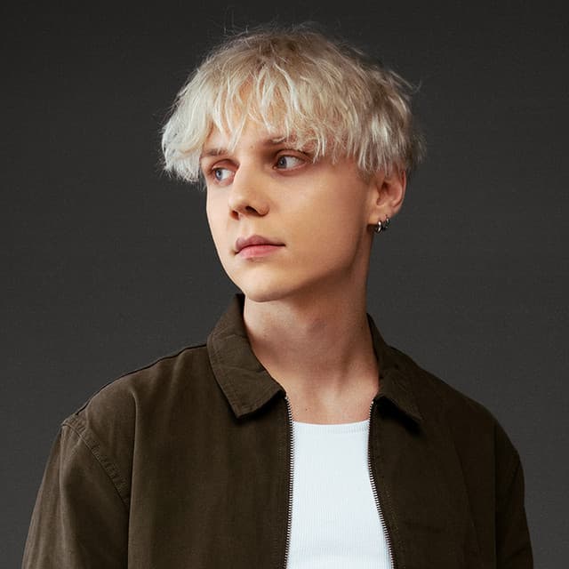 Ваня Дмитриенко artist profile image