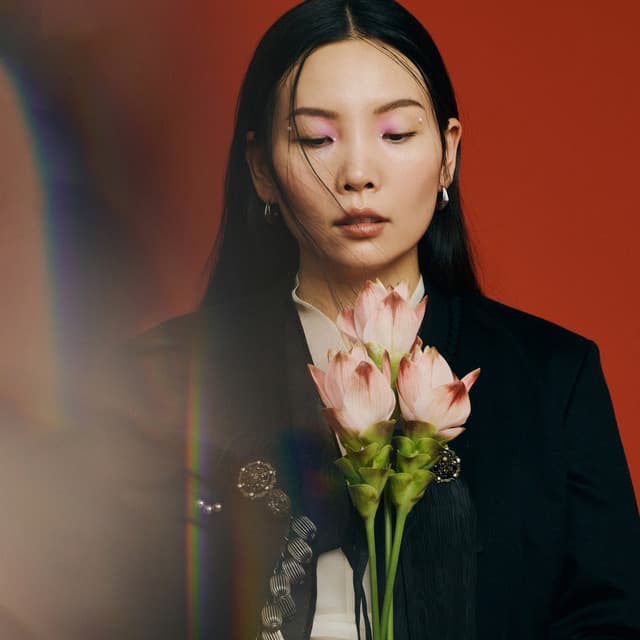 Dami Im artist profile image