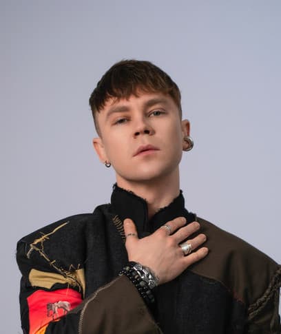 Artem Pivovarov's artist profile image