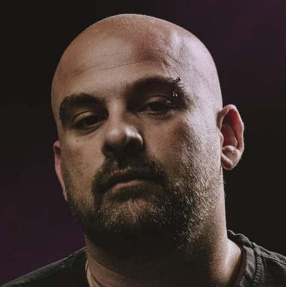 T.Markakis artist profile image