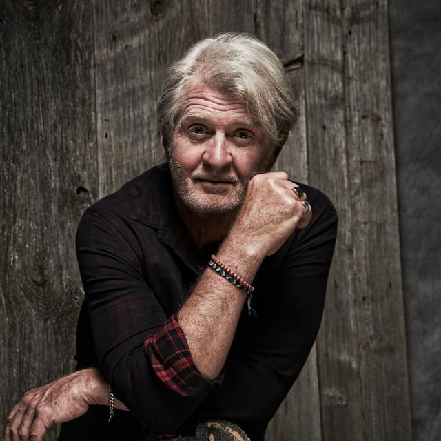 Tom Cochrane artist profile image