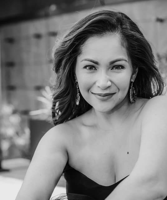 Carol Banawa artist profile image